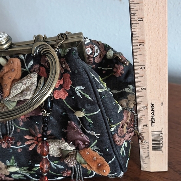 Mary Frances hand bag purse - Picture 10 of 17